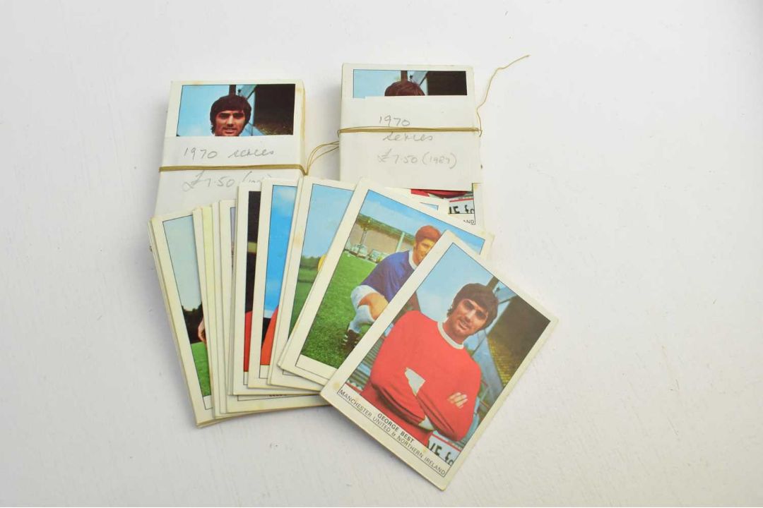 A&BC CHEWING GUM; a large collection of football collectors' cards, with different coloured backs - Image 6 of 9