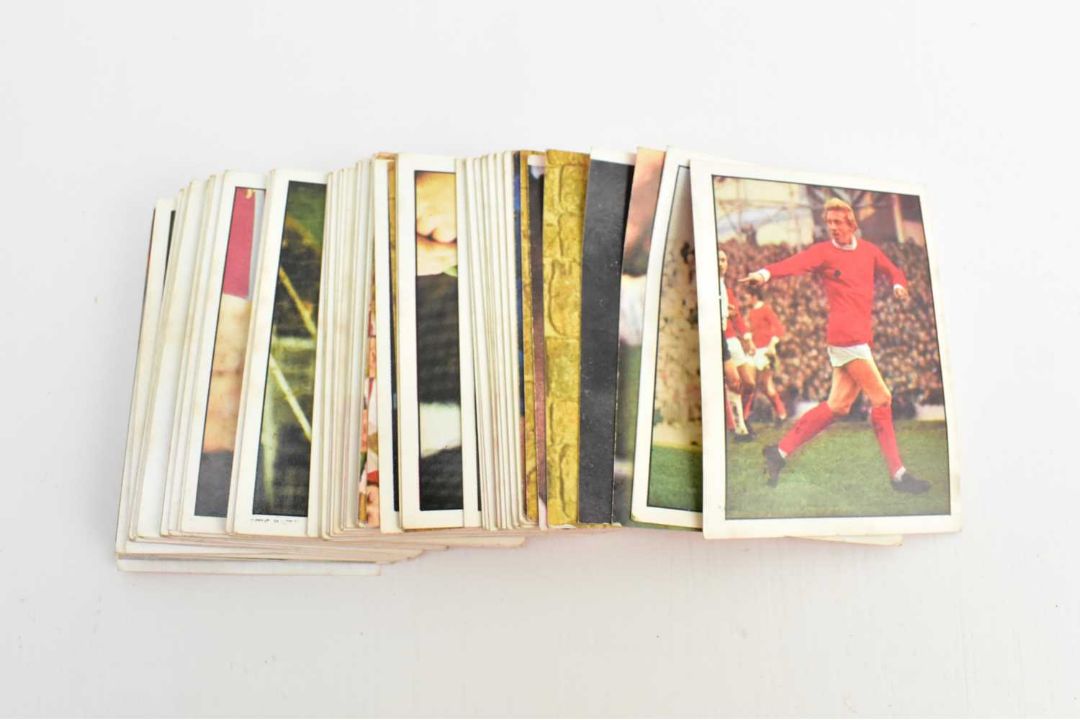 A&BC CHEWING GUM; a large collection of football collectors' cards, with different coloured backs - Image 9 of 9