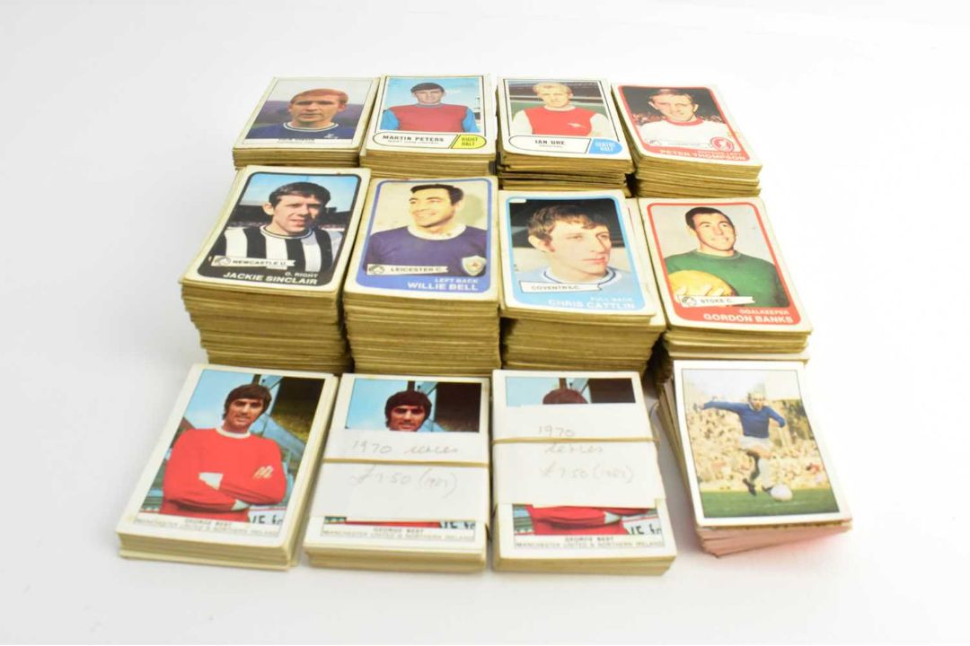 A&BC CHEWING GUM; a large collection of football collectors' cards, with different coloured backs - Image 3 of 9