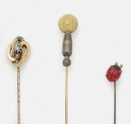 Drei Plastron-Nadeln