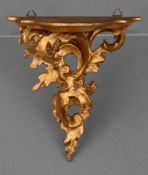 Kleines Wandkonsol im Barockstil