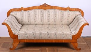 Großes Biedermeiersofa