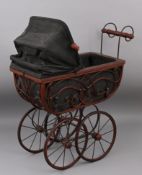 Antiker Puppenwagen