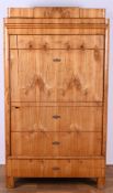 Biedermeier-Wäscheschrank, sog. Blender 