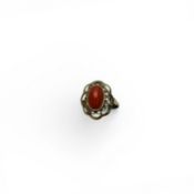 Gold ring with openwork flower shape