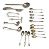 Lot of assorted silver serving pieces (19x)
