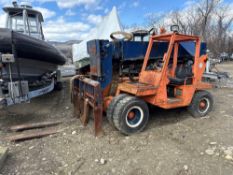 GRADALL 542 TELESCOPIC FORKLIFT SN:8333034G 4x4, powered by Cummins diesel engine, equipped with