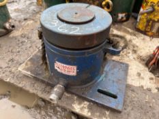 HYMACH INDUSTRIES 100 TON HYDRAULIC JACK, 6IN. STROKE, 8IN. H, 3 3/4IN. RAM, LOCKING RING, 15IN. X