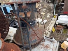 MOVING WATER MDL 30A61 30IN. HYDRAULIC PUMP WATER PUMP . Located: 270 6TH STREET, VERPLANCK, NY
