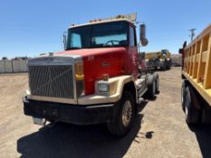 1991 WHITE GMC AUTOCAR ACL64 TRUCK TRACTOR VN:4V2SCBRG1MU508789 powered by Detroit Series 60 diesel