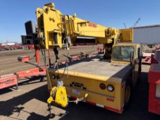 GROVE AP410 CARRY DECK CRANE SN:82262 powered by 4 cylinder LP engine, equipped with ECAB, 10 ton