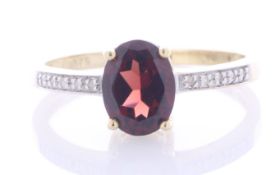 9ct Yellow Gold Diamond And Garnet Ring (G1.47) 0.04 Carats