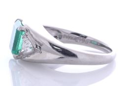Platinum Ladies Dress Diamond And Emerald Ring (E1.90) 0.37 Carats