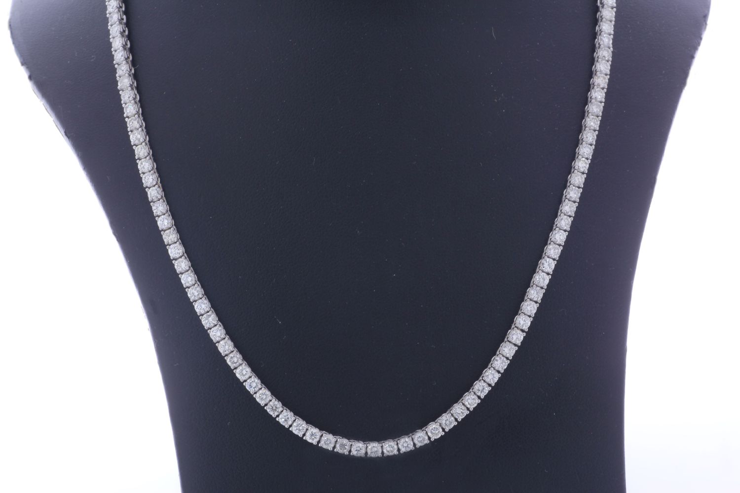 No Reserves! Exceptional Diamond Jewellery & Gemstone Collection