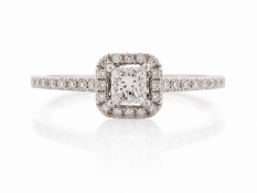 18ct White Gold Halo Set Diamond Ring 0.33 Carats