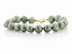 Freshwater Baroque Shaped Cultured 8.0 - 8.5mm Pearl Bracelet With Gold Plated Clasp