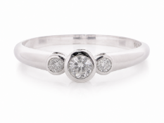 18ct Three Stone Rub Over Set Diamond Ring 0.33 Carats