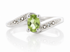 9ct White Gold Diamond And Peridot Ring (P0.50) 0.01 Carats