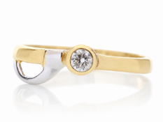 18ct Single Stone D-Shape Shoulder Diamond Ring 0.17 Carats