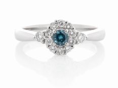 Platinum Round Cluster Claw Set Diamond Ring (D0.17) 0.47 Carats