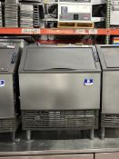 Manitowoc Model UYF0310A-161B, 290 lbs/24hr Half-Cube Ice Machine
