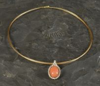 Anhänger mit Kette