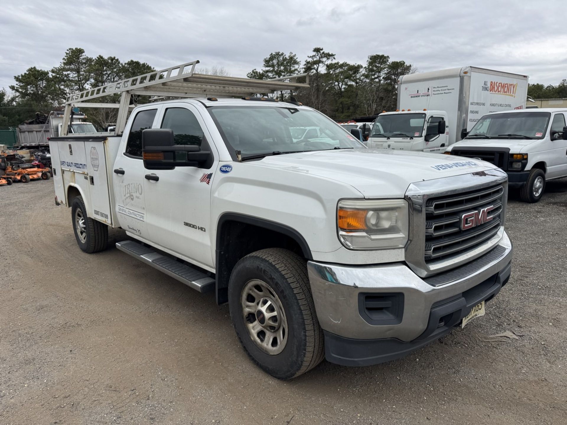 2015 GMC 3500HD Utility Bed 4x4