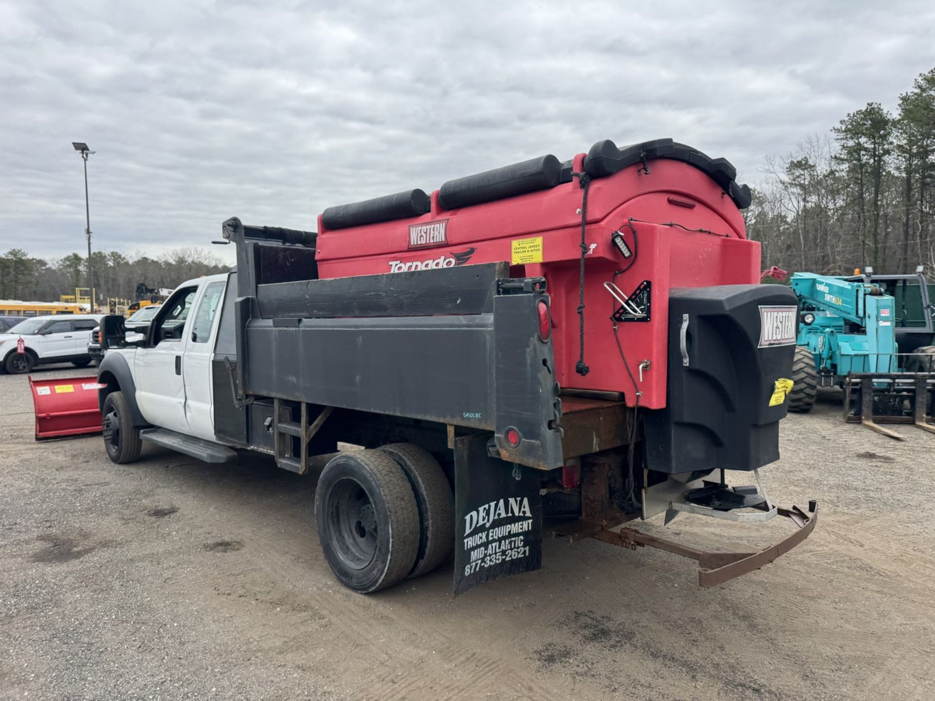 2016 Ford F-550 Mason Dump 4x4 w/ Plow and Salter - Image 10 of 39