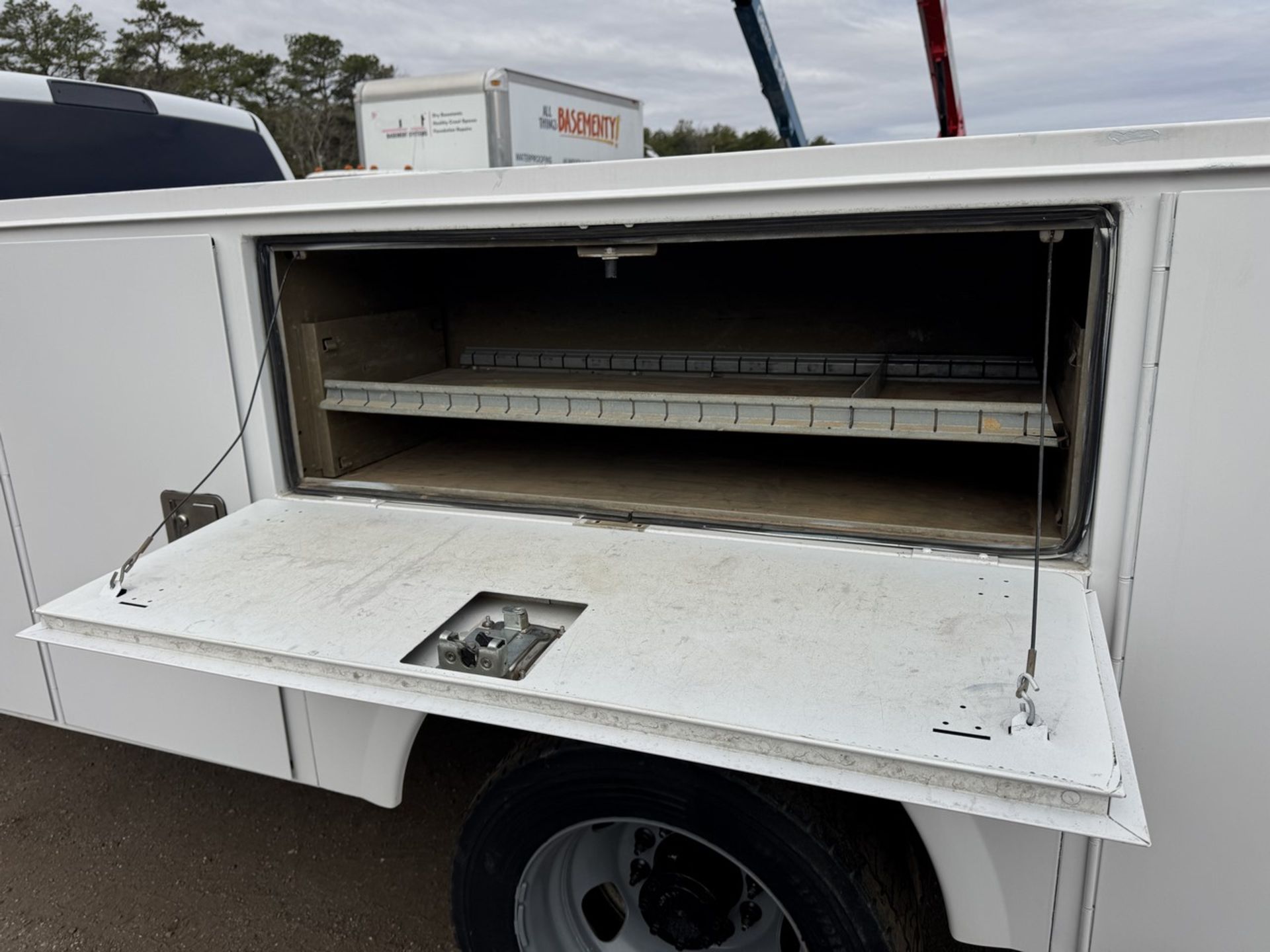 2015 Ram 4500 Utility Body - Image 18 of 33