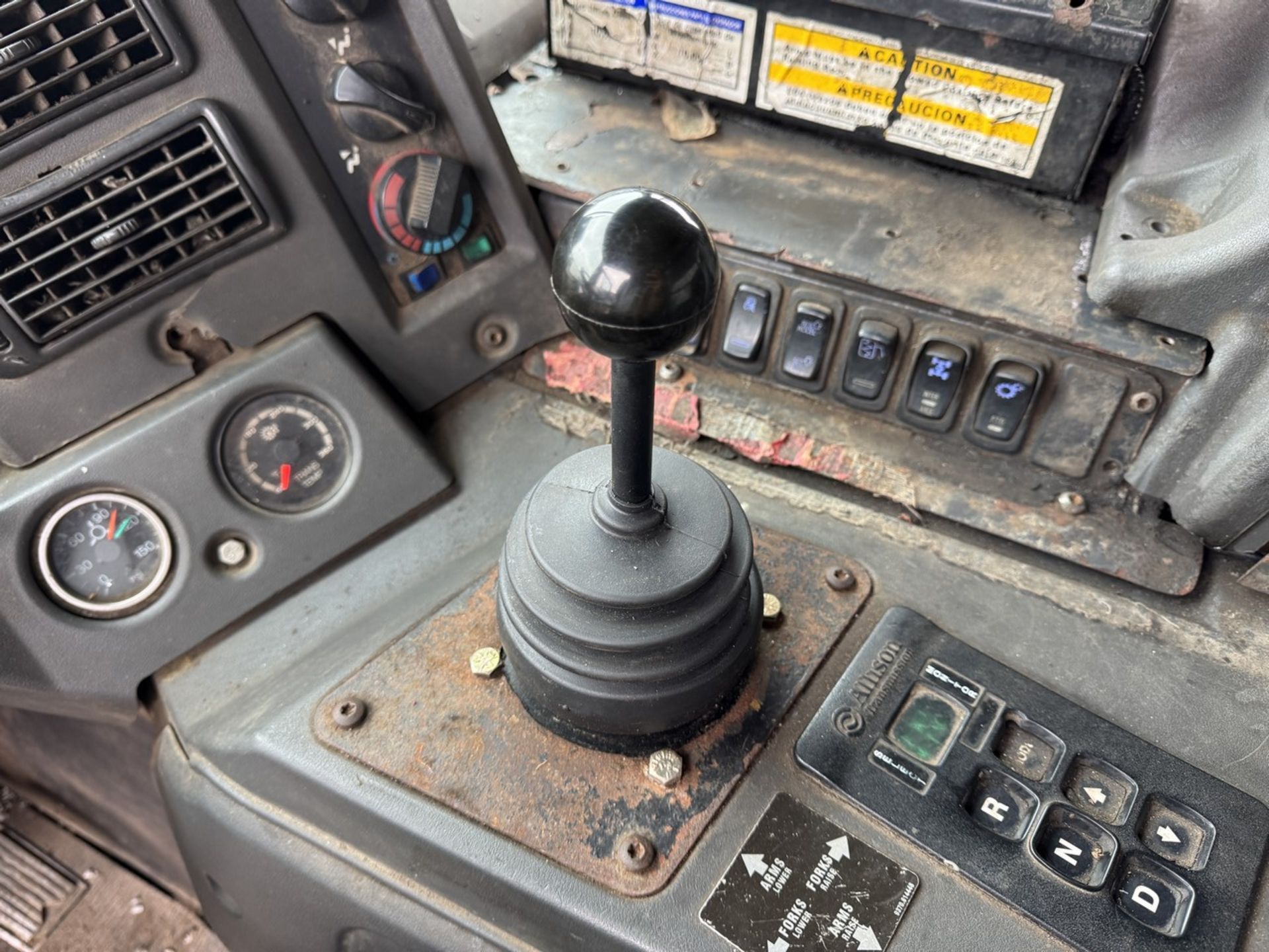 2009 Mack Garbage Truck Front Loader - Image 40 of 46