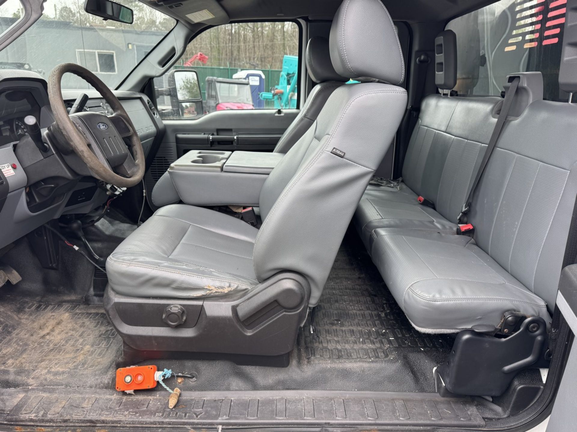 2015 Ford F-550 Mason Dump 4x4 w/ Plow and Salter - Image 27 of 32