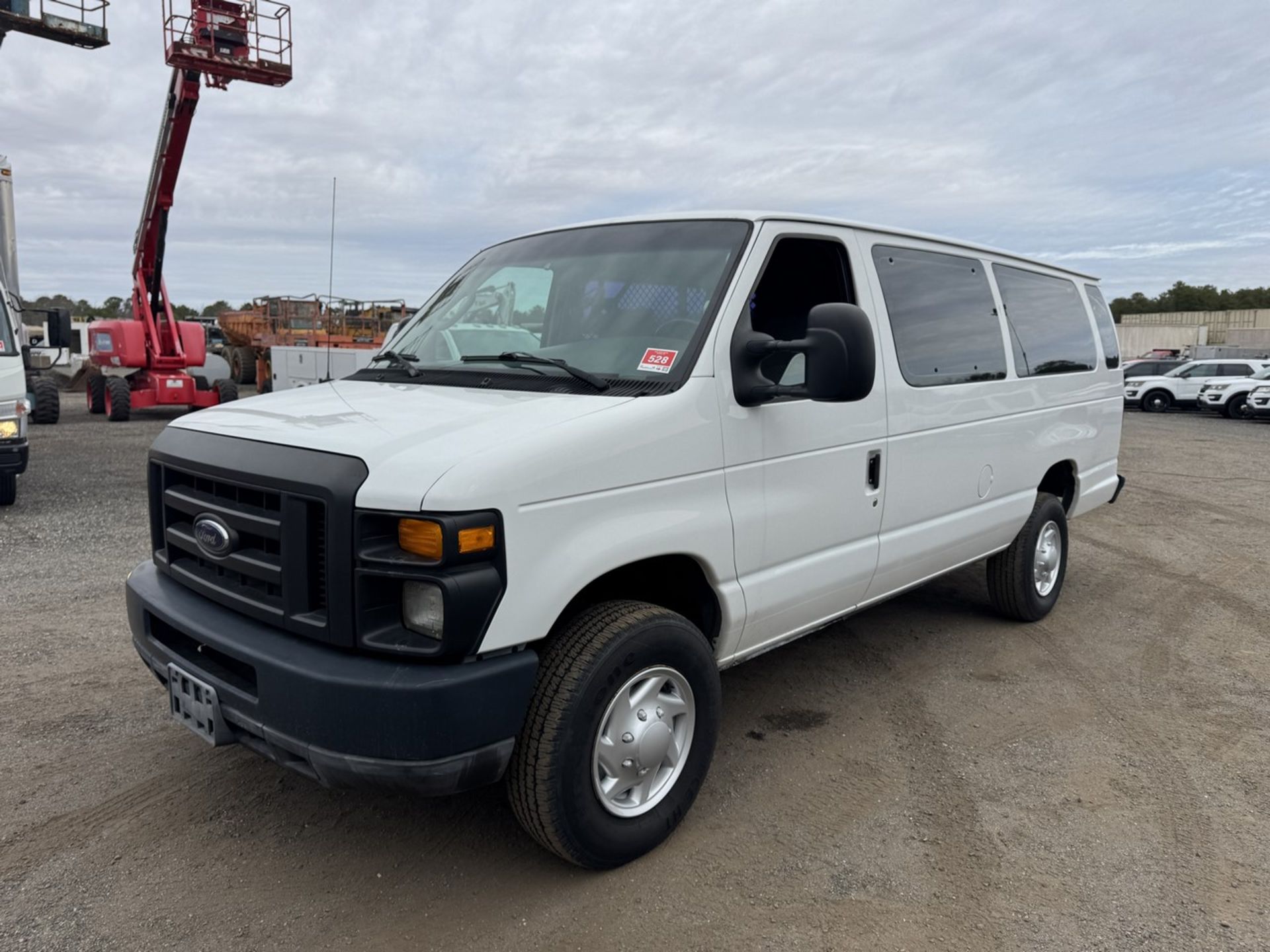 2008 Ford E-350 - Image 10 of 23