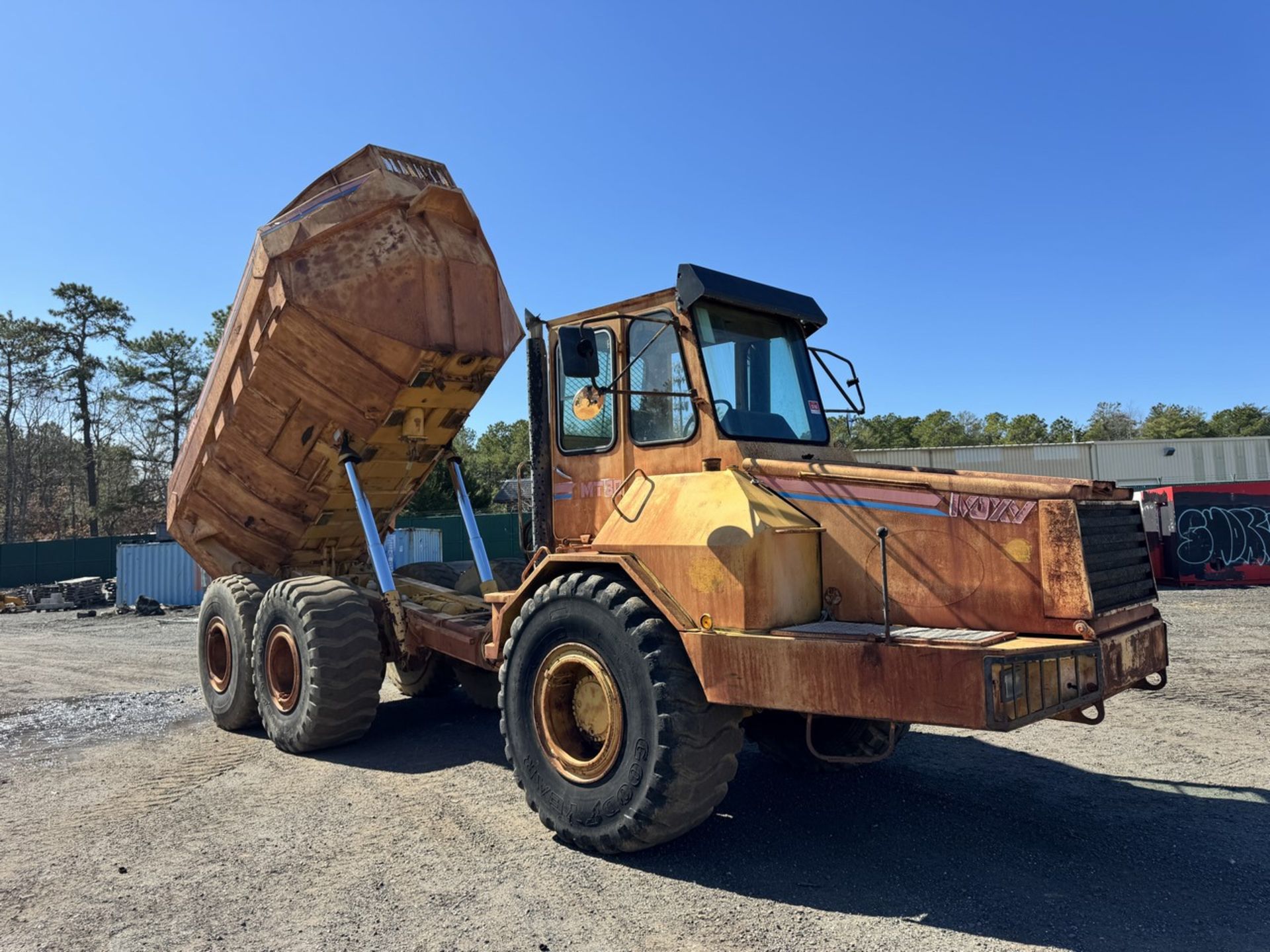 1995 Moxy MT30S3 Articulating Dump Truck - Image 25 of 36