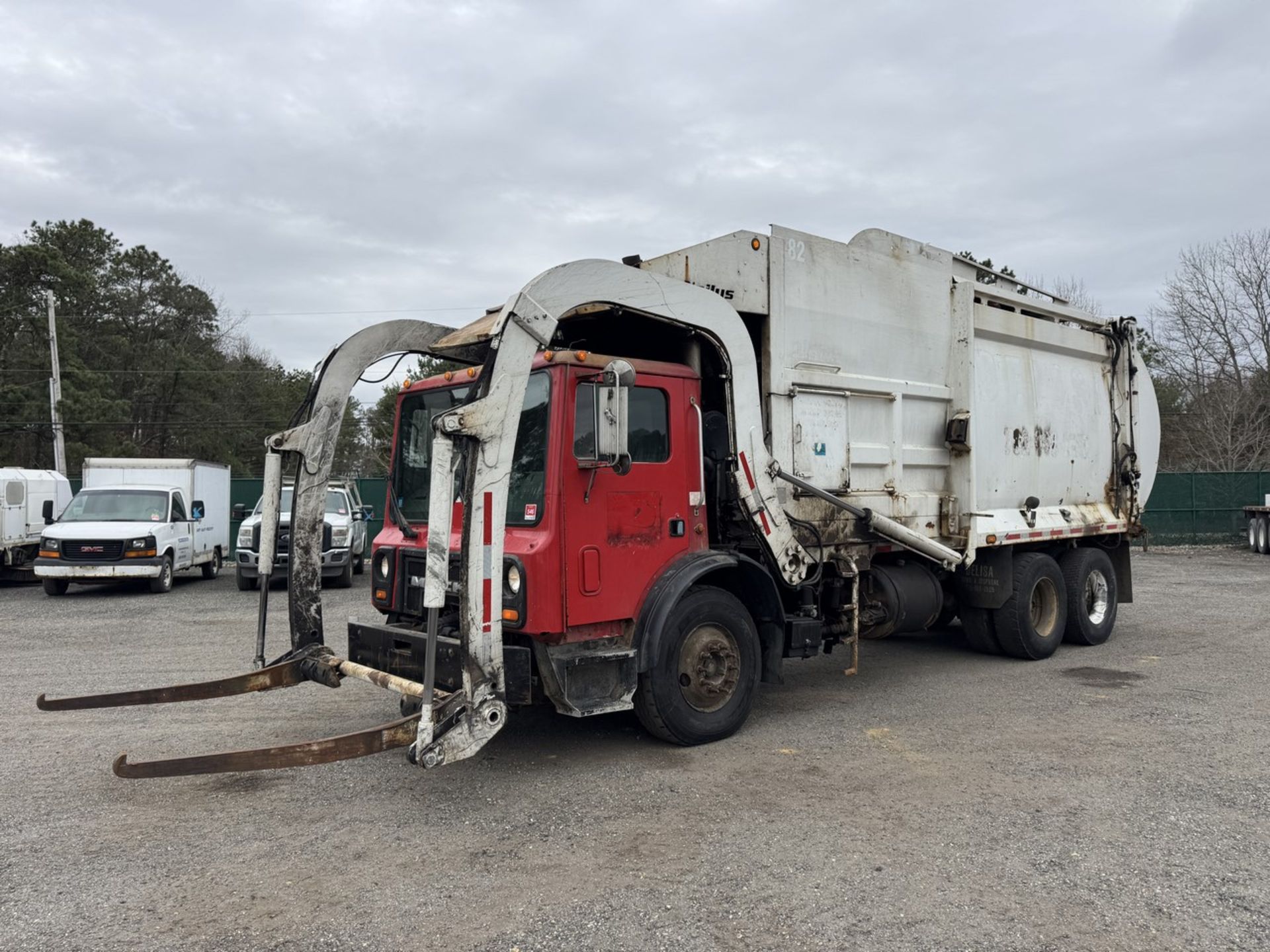 2009 Mack Garbage Truck Front Loader - Image 11 of 46