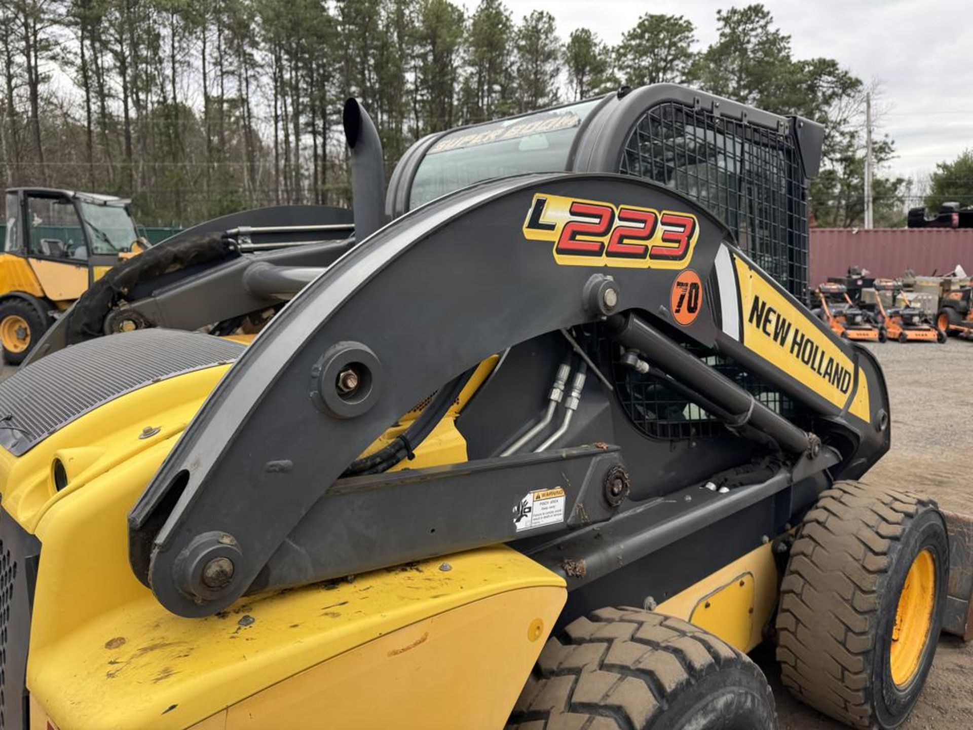 2013 New Holland L223 Skid Steer - Image 23 of 32