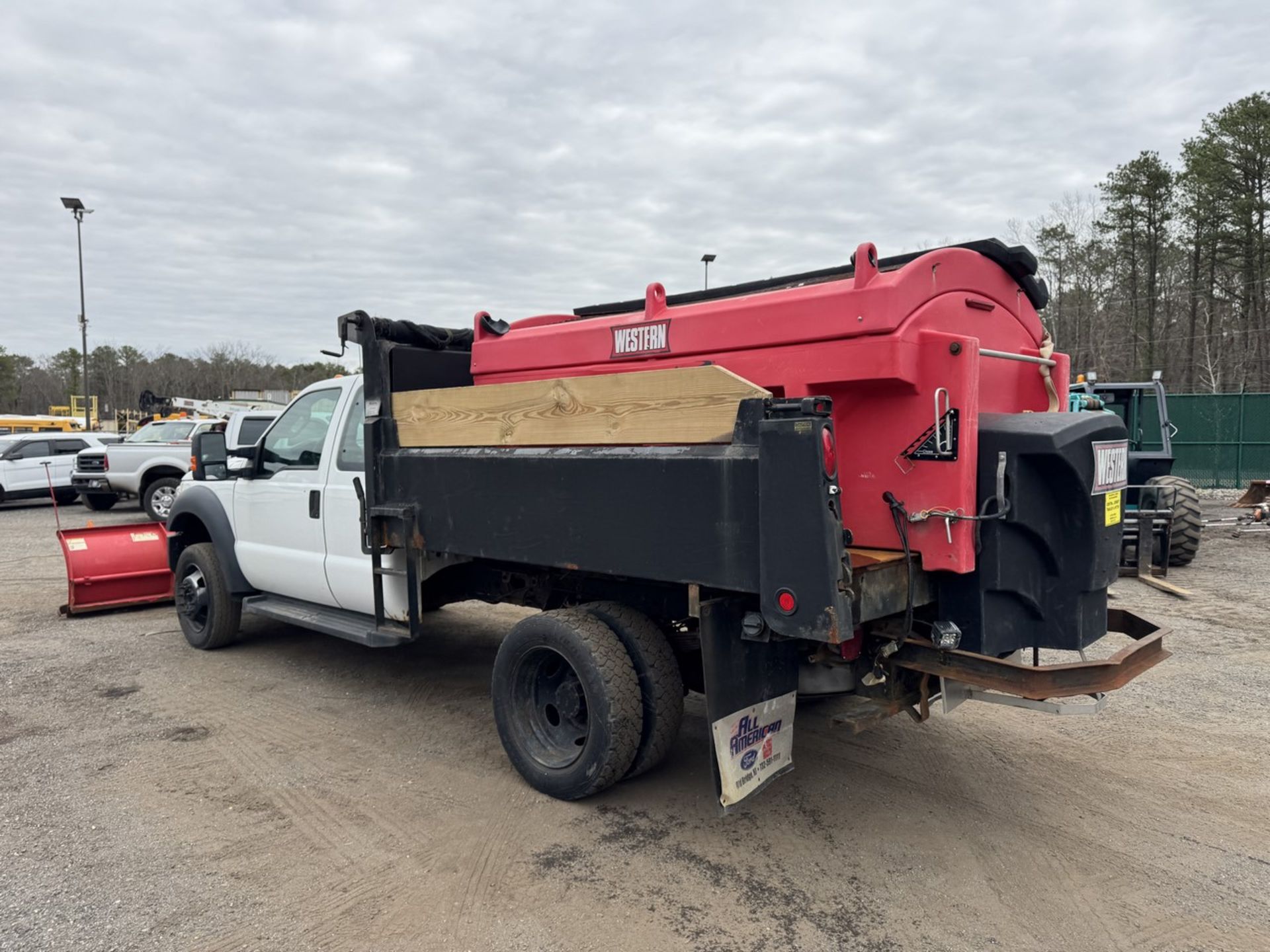 2015 Ford F-550 Mason Dump 4x4 w/ Plow and Salter - Image 10 of 32