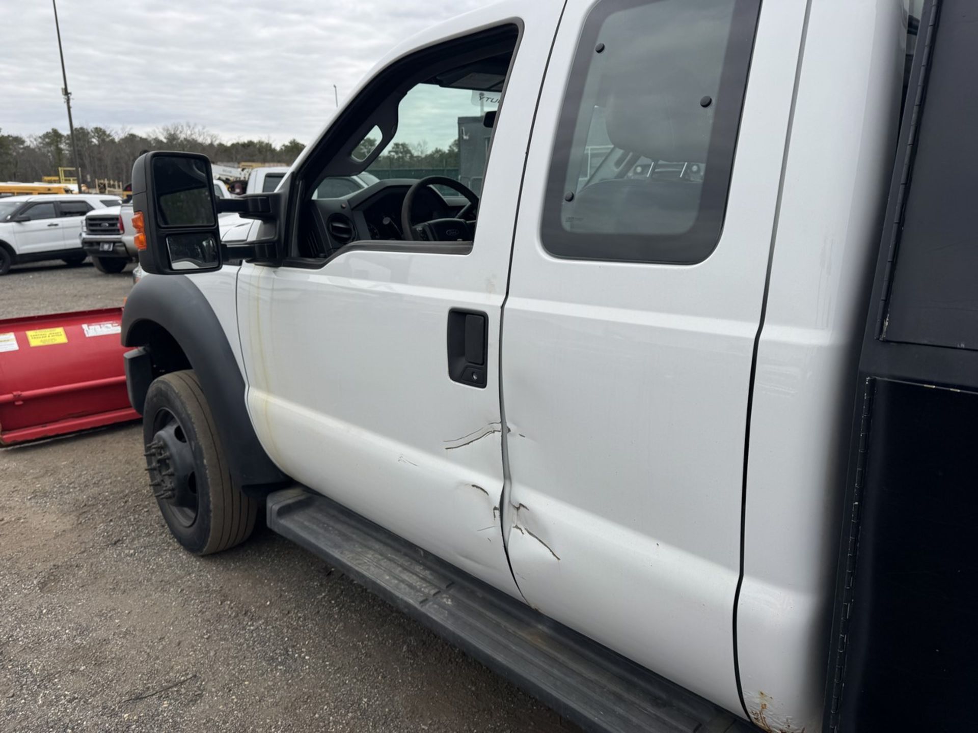 2016 Ford F-550 Mason Dump 4x4 w/ Plow and Salter - Image 31 of 39