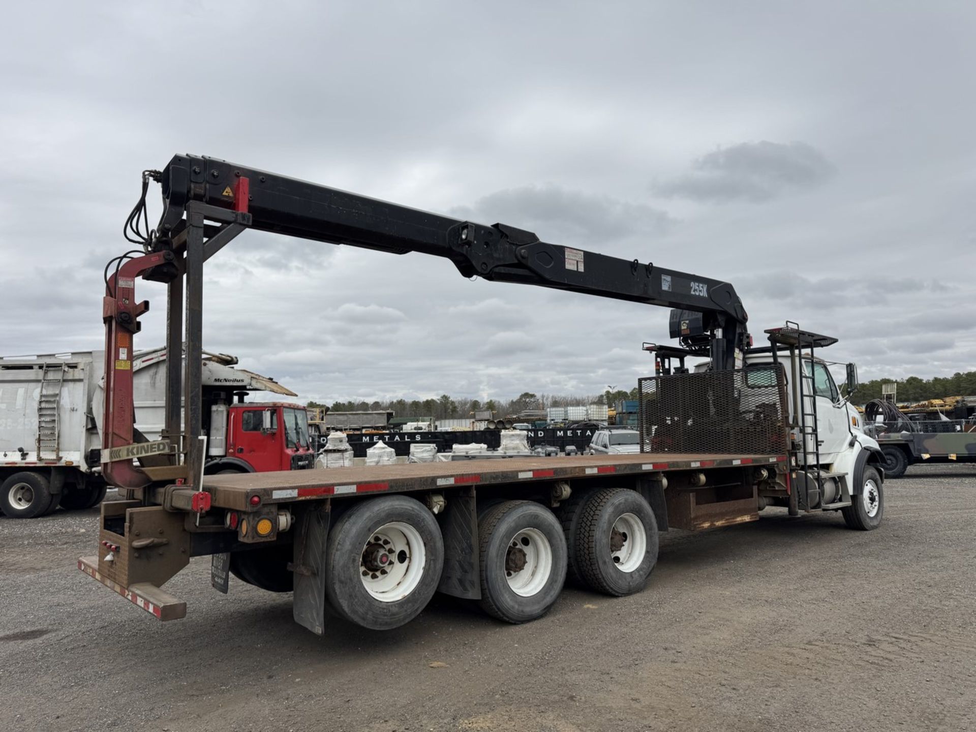 2005 HIAB 255K-2 HIPRO Material Crane Mounted on 2005 Sterling 6513 - Image 5 of 56