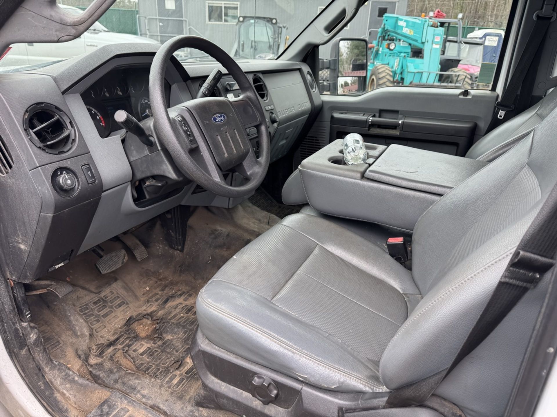 2013 Ford F-250 RWD - Image 18 of 23