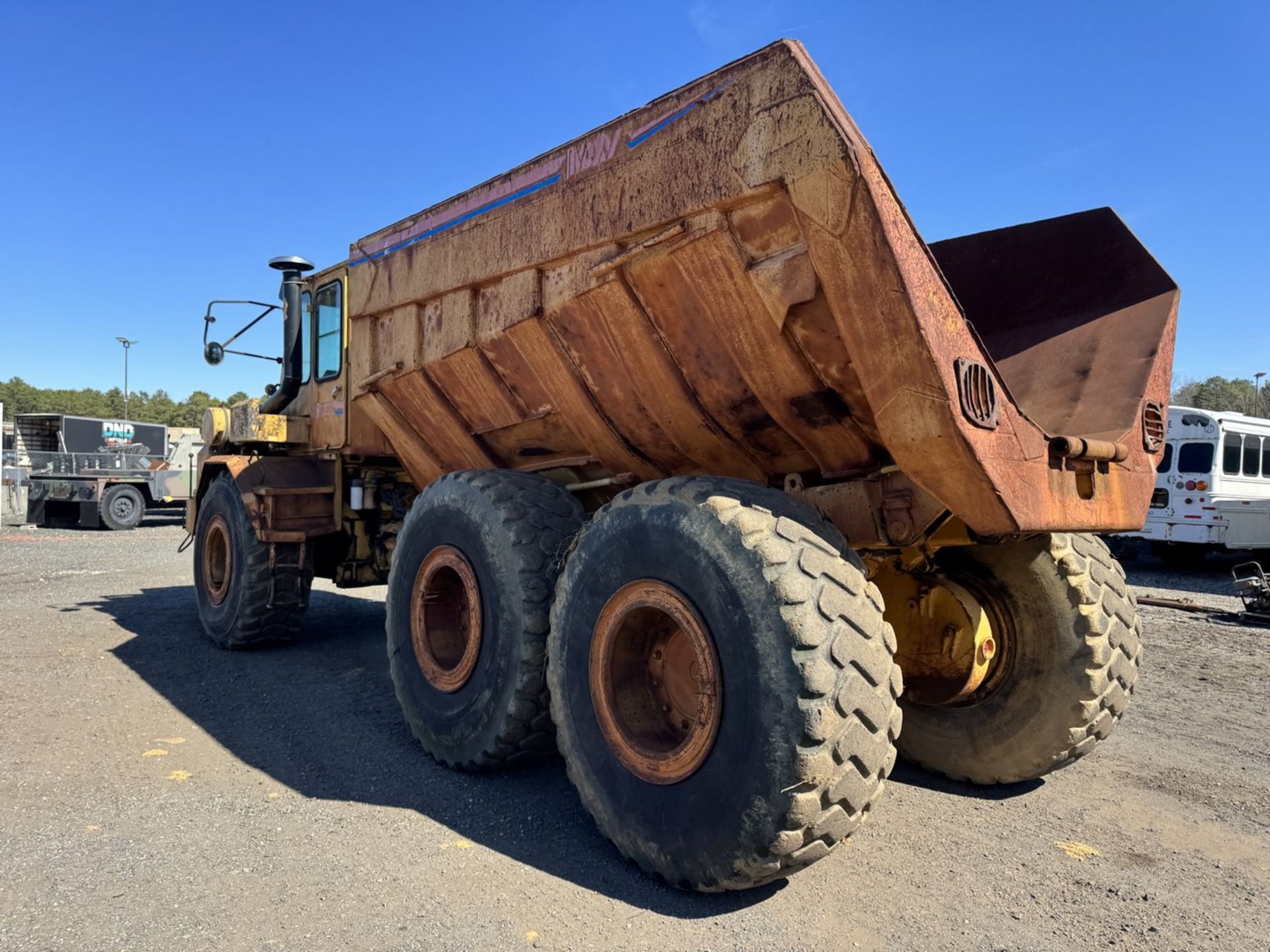 1995 Moxy MT30S3 Articulating Dump Truck - Image 9 of 36