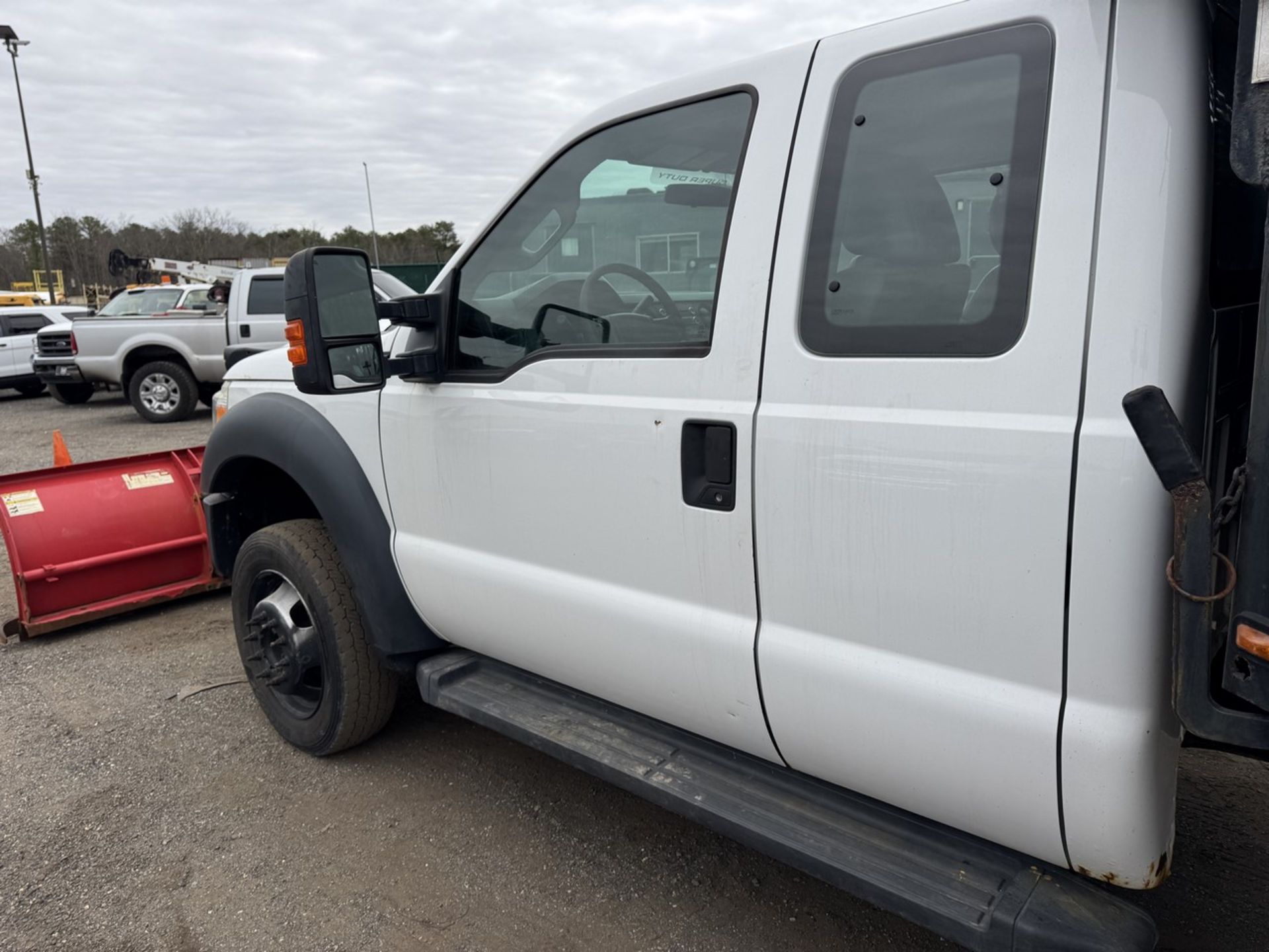 2015 Ford F-550 Mason Dump 4x4 w/ Plow and Salter - Image 22 of 32