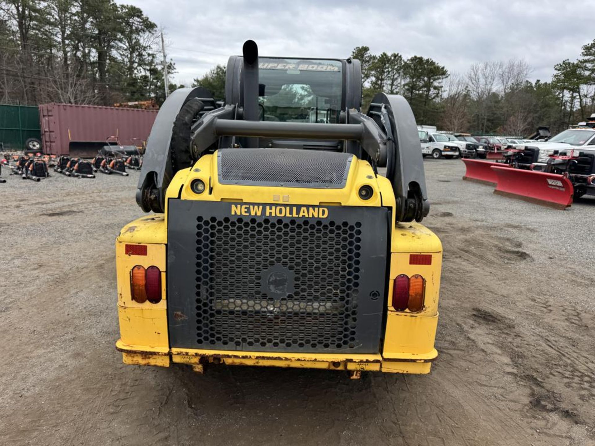 2013 New Holland L223 Skid Steer - Image 10 of 32