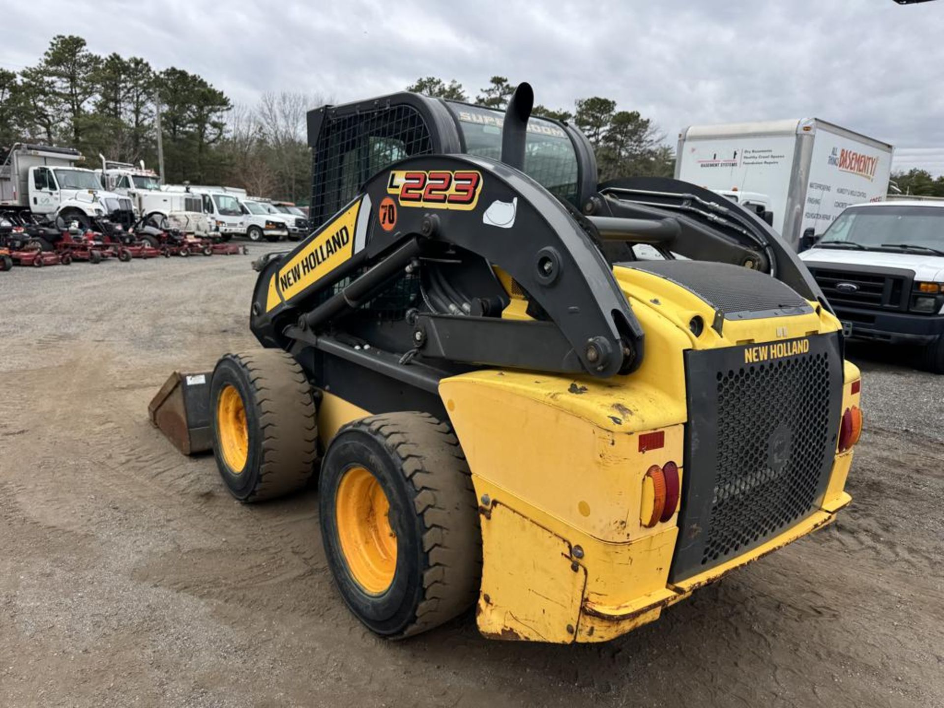 2013 New Holland L223 Skid Steer - Image 12 of 32