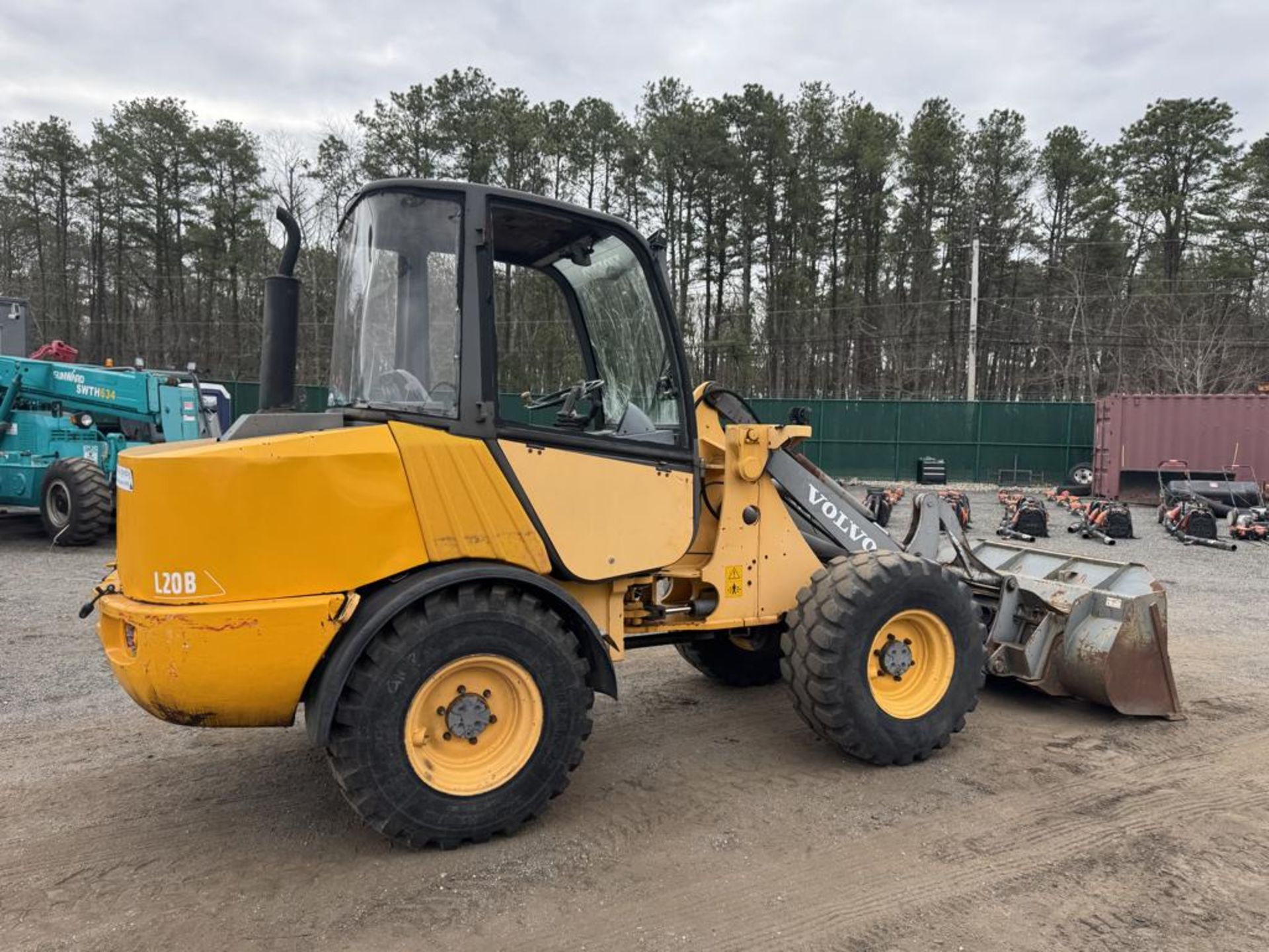 Volvo L20B Compact Wheel Loader - Image 4 of 30