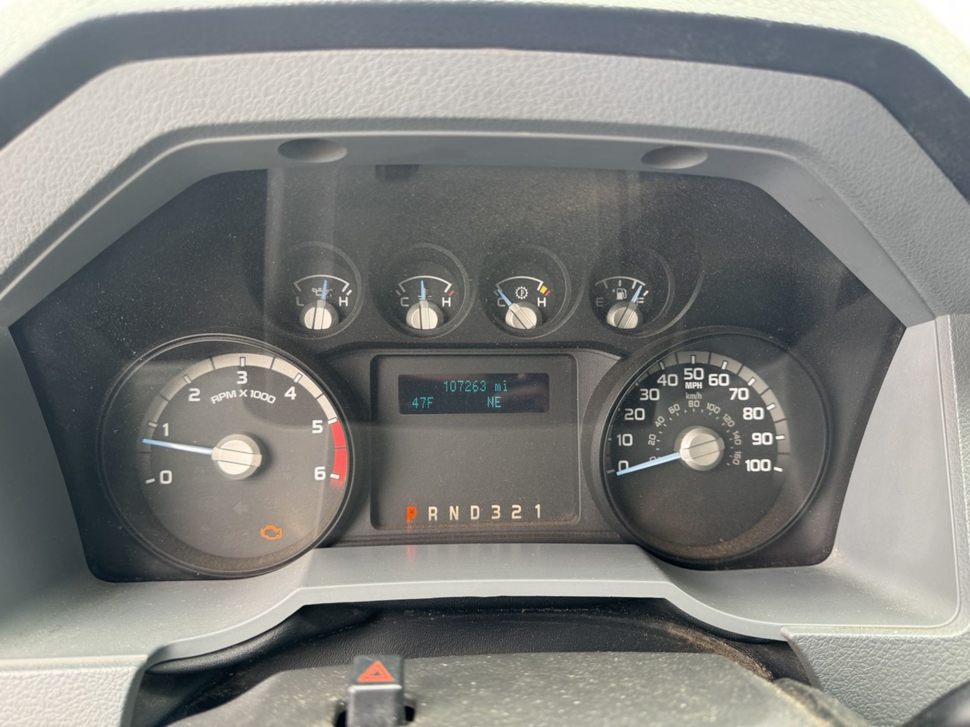 2016 Ford F-550 Mason Dump 4x4 w/ Plow and Salter - Image 37 of 39