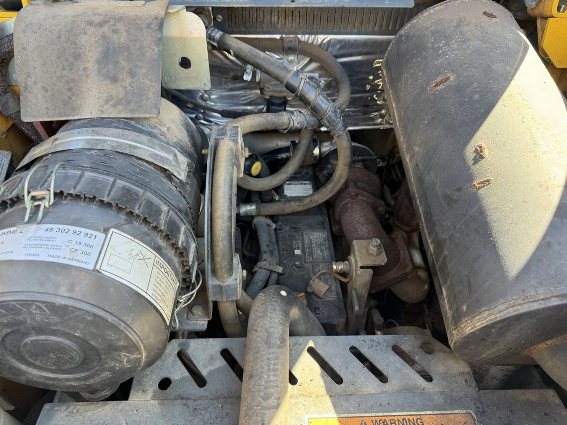Gehl 5640 Skid Steer (INOPERABLE) - Image 19 of 21
