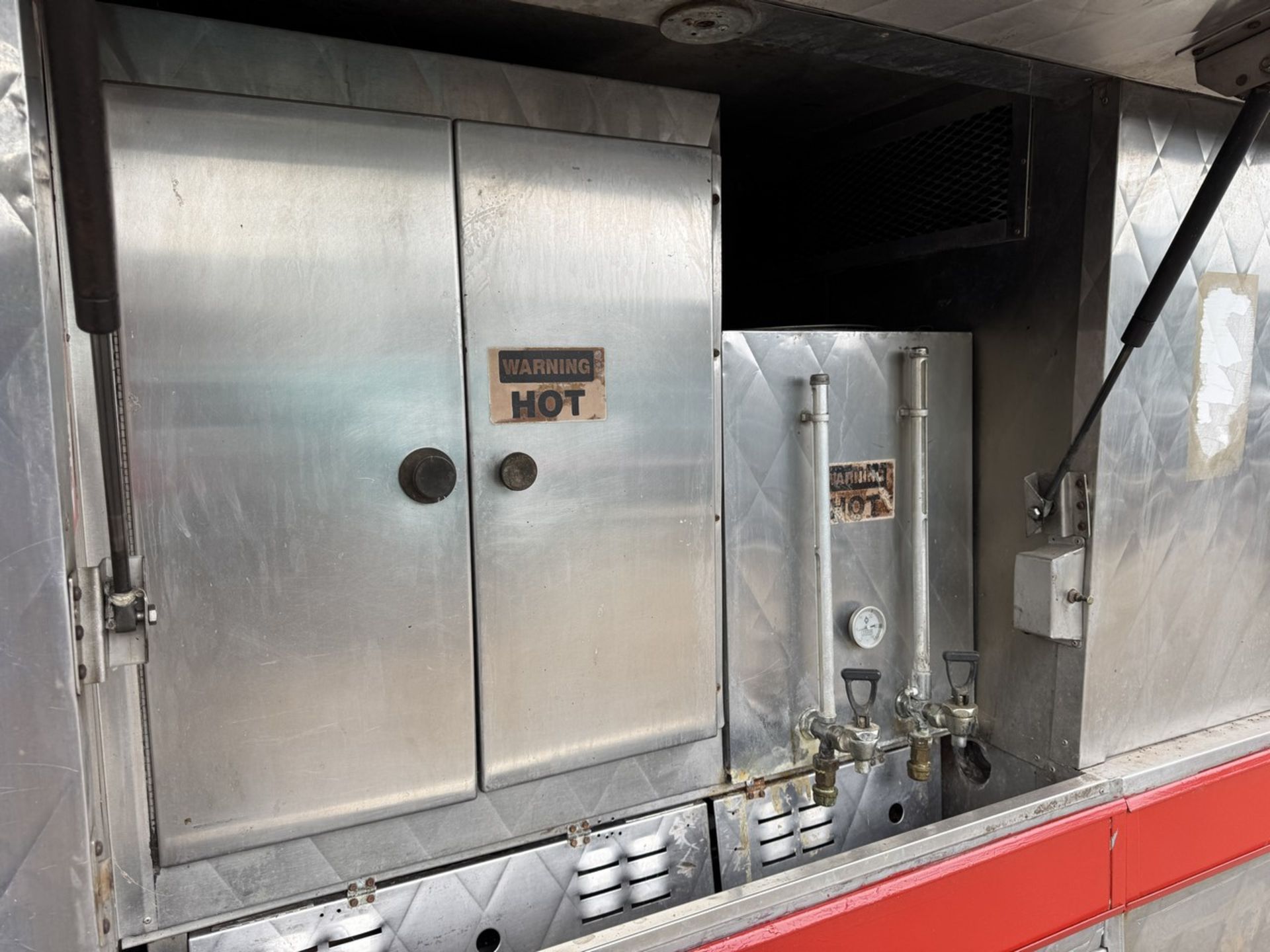2004 Chevy Silverado 3500HD Lunch Truck - Image 12 of 28
