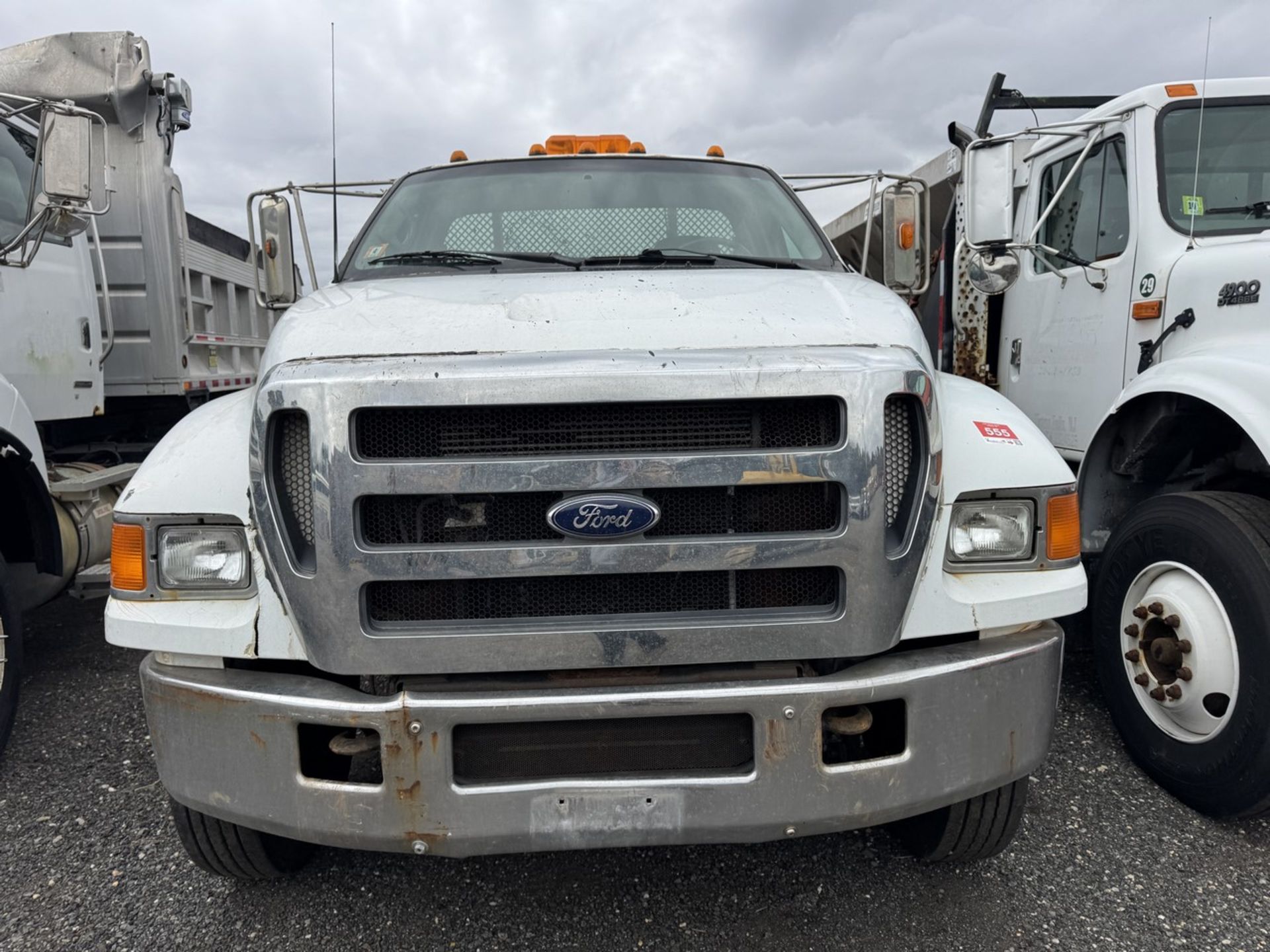 2004 Ford F-650 Flat Bed 4x2 (INOPERABLE) - Image 4 of 23
