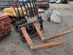 Caterpillar 4’ Forks