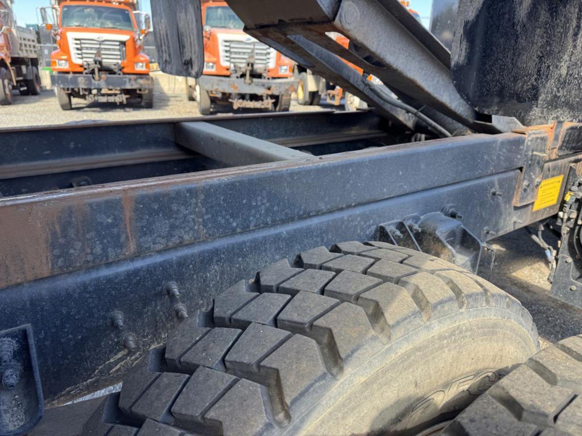2020 Kenworth T370 Single Axle Dump 48k Original Miles - Image 26 of 46